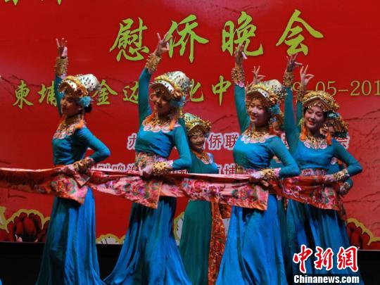 图为演出现场。《柬中时报》提供