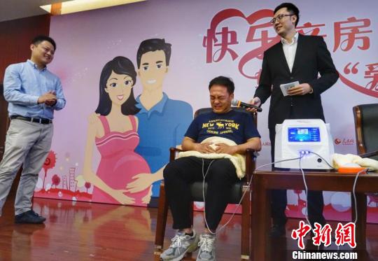 能够坚持到体验8级以上疼痛的男士更是寥寥。　芊烨 摄