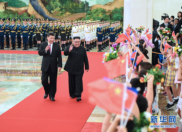 6月19日，中共中央总书记、国家主席习近平同当日抵京对中国进行访问的朝鲜劳动党委员长、国务委员会委员长金正恩举行会谈。这是会谈前，习近平总书记在北京人民大会堂北大厅为金正恩委员长举行欢迎仪式。