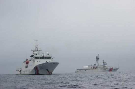 中国渔船非法捕捞 美舰人员获中方批准后登船检查