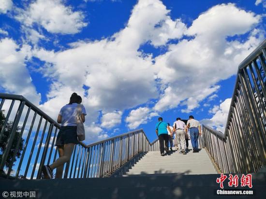 点击进入下一页