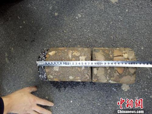 河南南阳回应“铺路如摊煎饼”：裂缝非质量问题