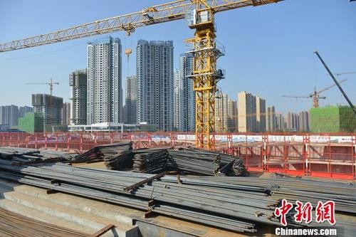 资料图：成都一在建房产项目。<a target='_blank' href='http://www.chinanews.com/'>中新社</a>记者 张浪 摄