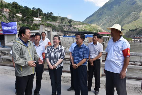 马廷礼在甘南调研时强调  全力抓好脱贫攻坚 积极构建大旅游格局 坚决维护藏区和谐稳定