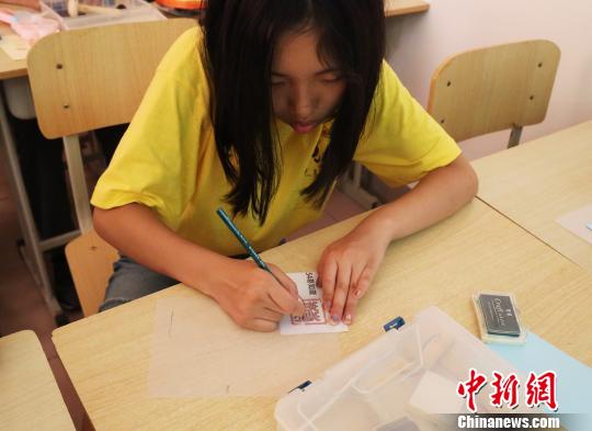 海外华裔青少年“中国寻根之旅”夏令营由中国国务院侨办主办。张玉雷 摄