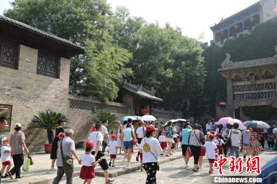 阳城汇聚了集皇城相府、郭峪古城、海会寺等东方古堡。　白军社 摄