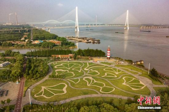 航拍南京滨江“绿色蜕变”。<a target='_blank' href='http://www.chinanews.com/'>中新社</a>记者 泱波 摄