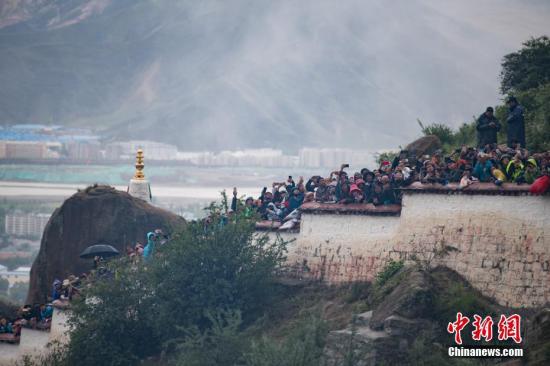 点击进入下一页