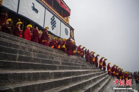 点击进入下一页