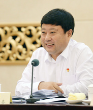 推进实行交叉任职注重培养后备人才