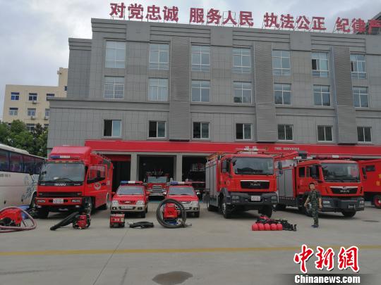 山东寿光灾情严重江苏千名消防官兵紧急驰援