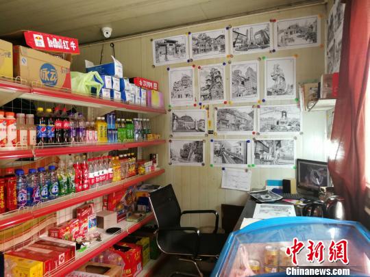 51岁门卫大叔1年画出近20幅重庆“网红景点”