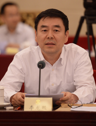 李龙熙