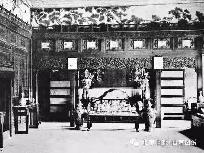 故宫养心殿房梁取出罕见宝匣 标注年款嘉庆六年