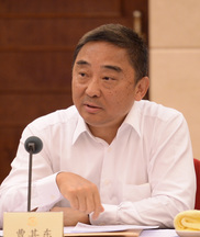 把弘扬劳模精神和工匠精神落在实处