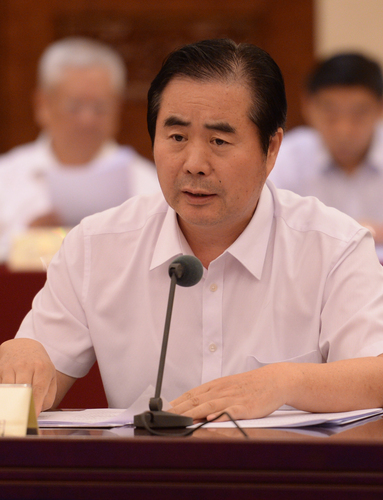 于鲁明委员。