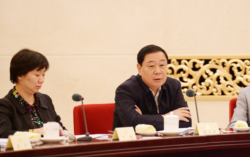 陈义兴委员发言。