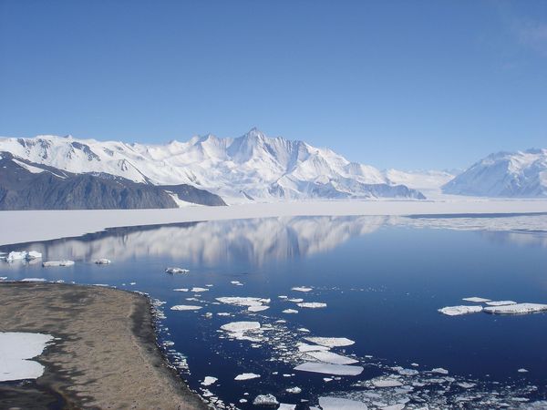 中国首个南极永久机场