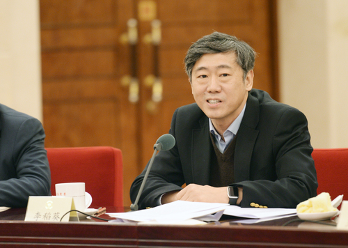 李稻葵委员