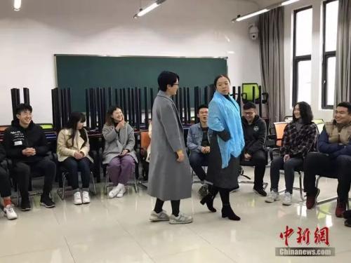 点击进入下一页
