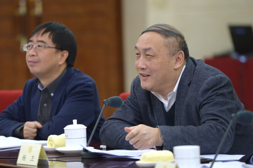 杨卫常委