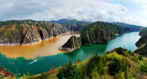 甘肃永靖黄河三峡。