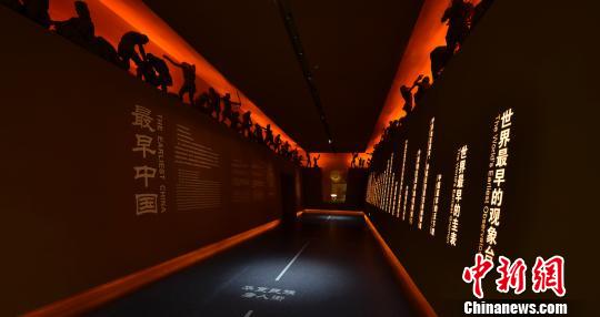 “最早中国”展示陶寺在中国历史上的24个之最。　任丽娜 摄