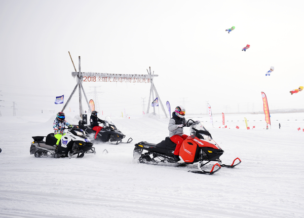 5、雪地摩托车越野挑战赛.