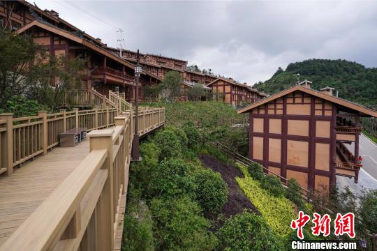 贵州易地搬迁安置点一角。　贺俊怡 摄