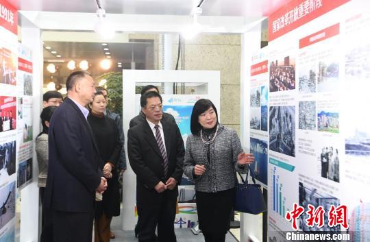 “飞跃四十载同发展·共繁荣”巡回展在江苏举行