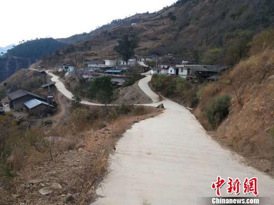通组道路。　钟欣 摄