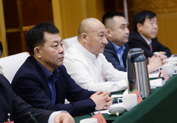 5、政协委员听会