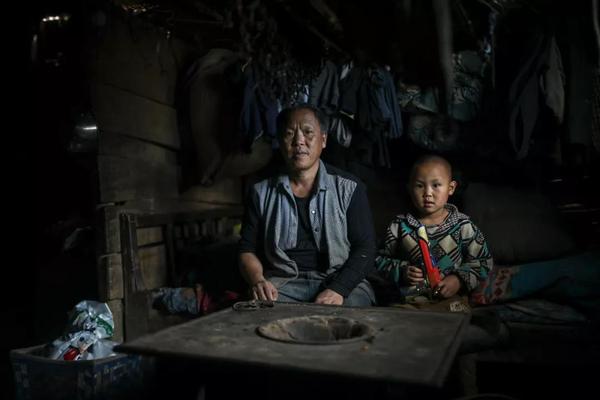 李福传在老家