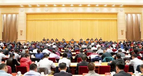 　　3月27日，中央扫黑除恶第二轮、第三轮督导工作动员培训班在北京开班。 图片来源：中国长安网
