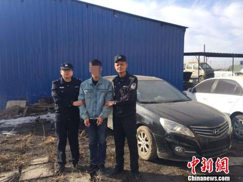 男子为长面子冒充公职人员到交警队“平事”被识破