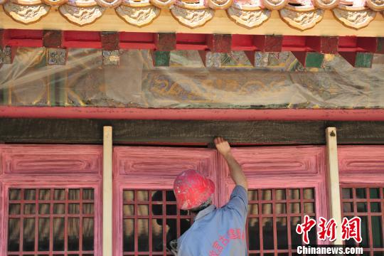 民众可参与深入了解、认识古建筑修复的传统工艺。　于海洋 摄