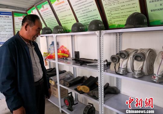 图为村里建设的“微型消防站”。　刘玉桃 摄