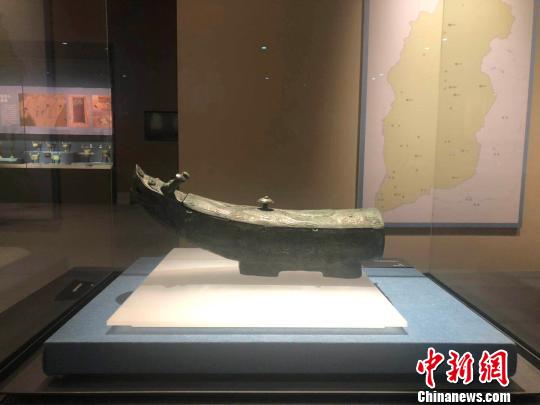 龙形觥。　李庭耀 摄
