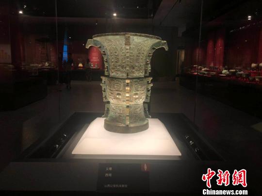 义尊。　李庭耀 摄
