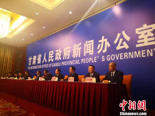 图为第三届中国质量奖暨第六届省政府质量奖新闻发布会。会议披露，甘肃对敦煌研究院奖励200万元。　史静静 摄