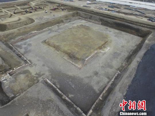 图为明代蜀王府苑囿区的水池及台榭。　钟欣 摄