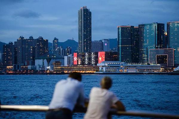 环时: 强大的国家机器为何治不了一小撮香港暴徒？
