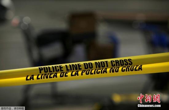 多名执法部门消息人士证实，被拘留的男子是21岁的帕特里克？克鲁修斯。艾伦表示，该嫌犯数日前曾在网络上发布犯罪宣言，仇恨犯罪有可能是枪手的犯罪原因，但警方还需进行深入调查。