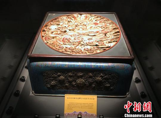 乾隆时期贮藏食品的冰箱。　邓霞 摄