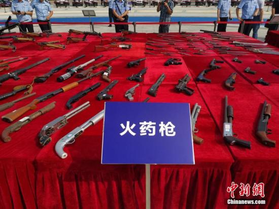 此次统一销毁活动在湖北省武汉市设主现场，在辽宁省沈阳市、福建省福州市、广西壮族自治区玉林市、四川省泸州市设立4个中心现场，其他149个城市设分现场。张子扬 摄