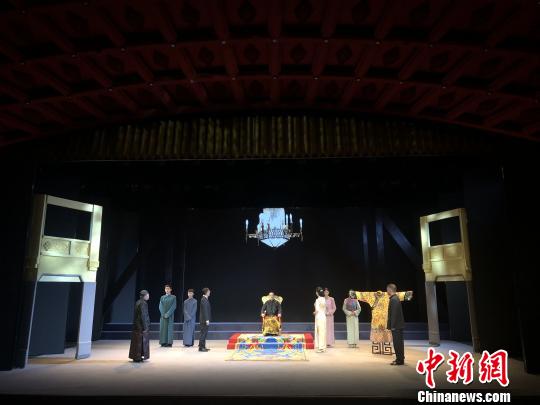 话剧《“新京”梦碎》演出现场 吕盛楠 摄
