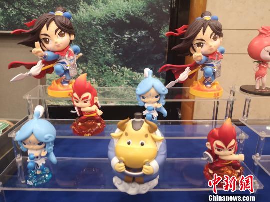动漫文创品。　唐小晴 摄
