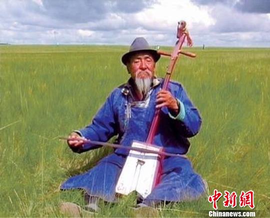 图为乌力格尔演出现场。通辽宣传部供图