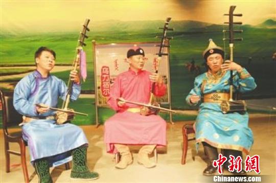 图为乌力格尔演出现场。通辽宣传部供图
