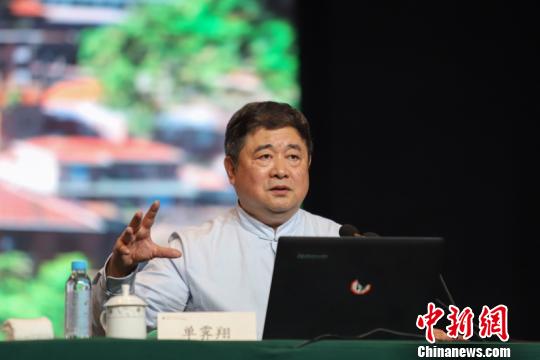 单霁翔：让文化遗产重新回到人们的生活